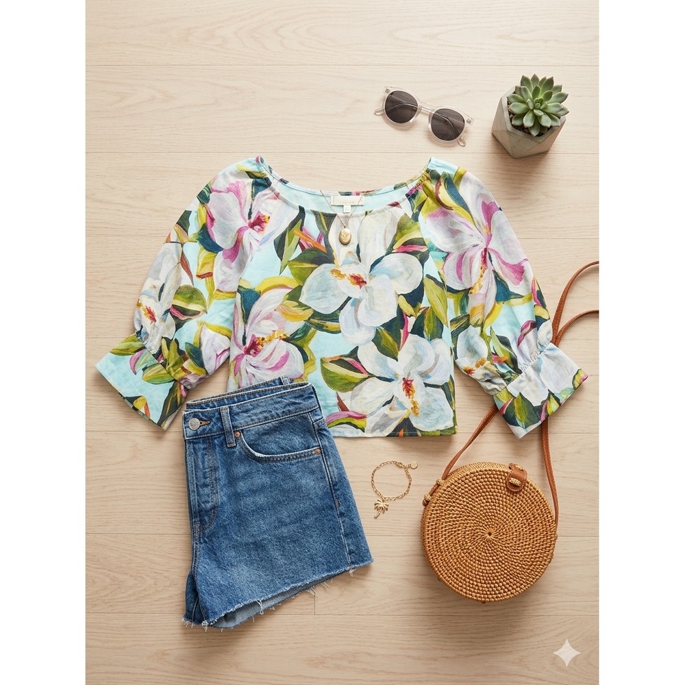 Cropped Floral Puff-Sleeve Blouse in Light Blue
